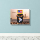 101ste veteranen voor de voorkant van de luchtbrug canvas afdruk (Insitu (Houten vloer))