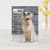 102e Verjaardag Grappige Golden Retriever Kaart (Gele Bloem)