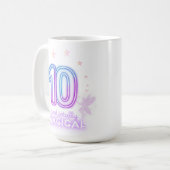 10 en Totally Magical Meisjes Verjaardag  Koffiemok (Voorkant links)