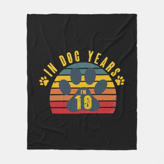 10 In Hondenjaren Fleece Deken (Voorkant)
