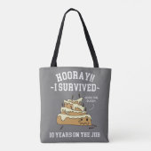 10 jaar dienstverband overleefd tote bag (Achterkant)