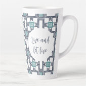 10 jaar obriety Birthday 17oz Latte Mok (Rechts)