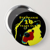 10 jaar oude, Happy Yellow Dog Button Pin Pinback (Voorkant /achterkant)