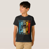 10 jaar oude verjaardag jongen 10 keer naar niveau t-shirt (Voorkant volledig)