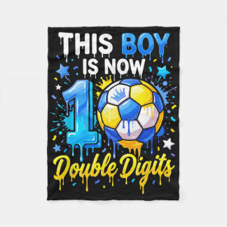 10 Jaar Oude Verjaardag Voetbal Deze Jongen Is Nu  Fleece Deken