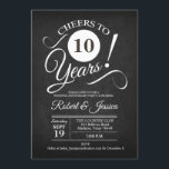 10e bruiloft Jubileum - Krijtbord en wit Kaart<br><div class="desc">Rustieke 10-jarig jubileum feest Uitnodiging met zwart krijtbord patroon en wit script lettertype. Hoera voor 10 jaar! Perfect voor een elegant feest. Stuur me een bericht als je nog meer aanpassingen nodig hebt.</div>
