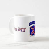 10e divisie Moutain die naar Glory klimt Koffiemok (Voorkant links)