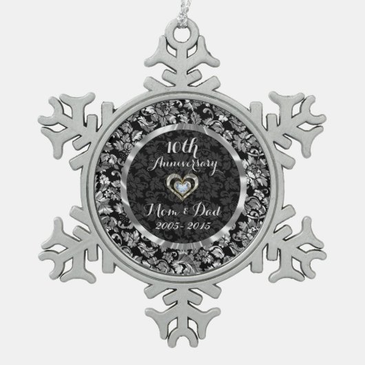 10e Jubileum met zwarte en metalen zilver Tin Sneeuwvlok Ornament (Voorkant)