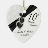 10e Jubileum met zwarte onyx en witte bruiloft Keramisch Ornament (Rechts)
