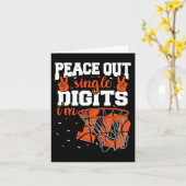 10e verjaardag jongens basketbal vrede uit single kaart (Gele Bloem)