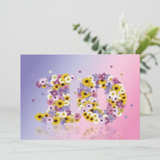 10e verjaardag, met bloemen letters kaart (Staand voorkant)