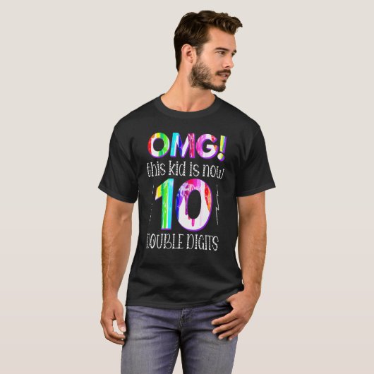 10e verjaardag Omg Dit Kind is nu 10 dubbel cijfer T-shirt (Voorkant volledig)