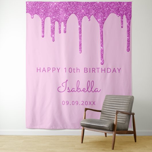 10e verjaardag roze glitter drip girl wandkleed (In situ)