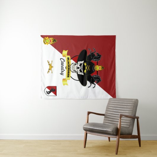 11e Blackhorse tapestry medium Wandkleed (In Situ (horizontaal))