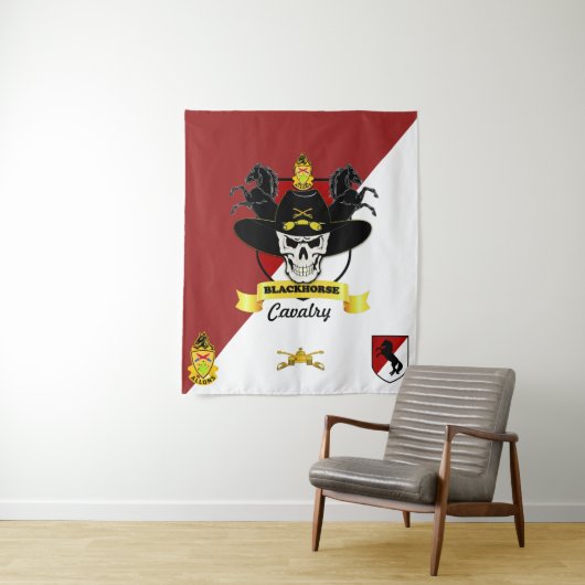 11e Blackhorse tapestry medium Wandkleed (In situ)