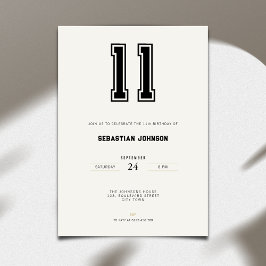 11th Birthday Invitation - Minimal Sport Style Kaart