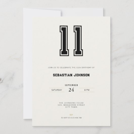 11th Birthday Invitation - Minimal Sport Style Kaart (Voorkant)
