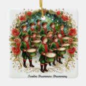 12 dagen kerstbedekking met twaalf drummers keramisch ornament (Voorkant)