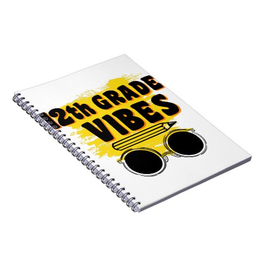 12e klas vibes Shirt terug naar school eerste dag Notitieboek (Rechterzijde)