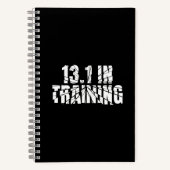 13.1 in training halve marathon lopen gebroken woo notitieboek (Voorkant)