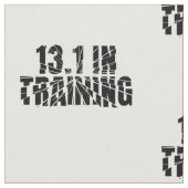 13.1 in training halve marathon lopen gebroken woo stof (Close Up)