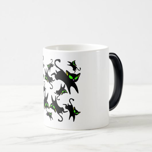 13 springende zwarte Katten Magische Mok (Voorkant rechts)