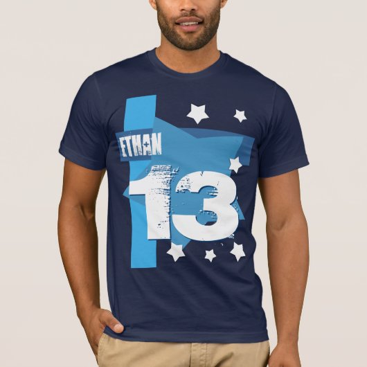 13de Verjaardag Custom Naam BLAUW en WIT V8 T-shirt (Voorkant)