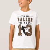 13e Birthday Gift Football Player 13-jarige jongen T-shirt (Voorkant)