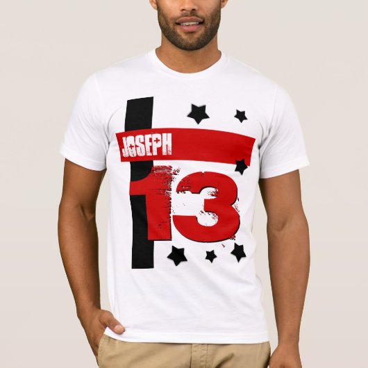 13e verjaardag Aangepaste naam ROOD WIT ZWART V5 T-shirt (Voorkant)