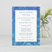 13e verjaardag blauw zwembad feest waterpatronen k kaart (Staand voorkant)