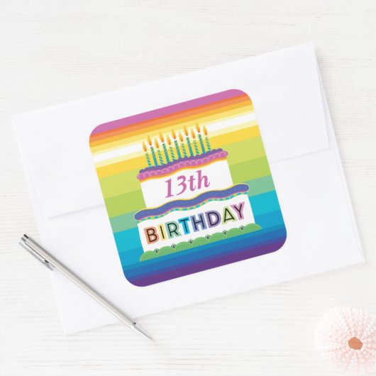 13e verjaardag Sticker met regenboogstrips (Envelop)
