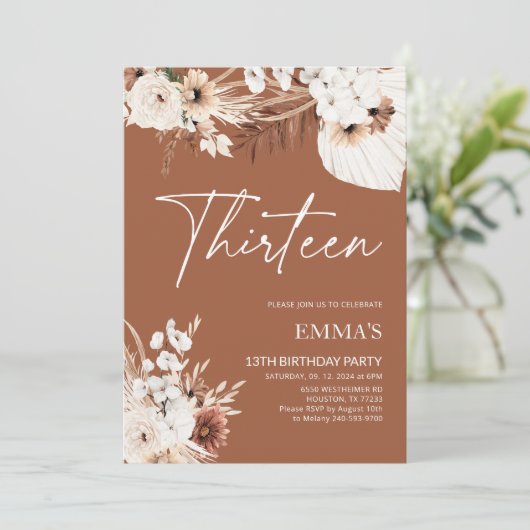 13E verjaardag Uitnodiging Terracotta Boho Pampas (Staand voorkant)