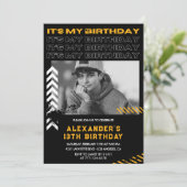 13e verjaardag uitnodigingen jongen Photo Spray ve (Staand voorkant)