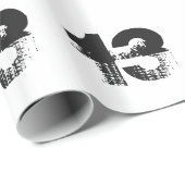 13e verjaardag voor iedereen, zwart op wit. cadeaupapier (Rol Hoek)