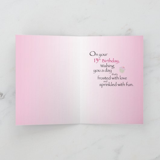 13e verjaardag voor meisje, Cupcakes op roze Kaart (Binnen)