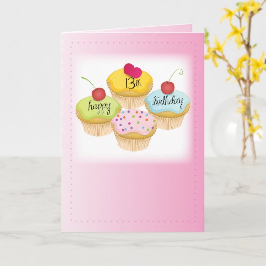 13e verjaardag voor meisje, Cupcakes op roze Kaart (Gele Bloem)