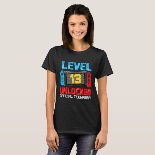 13th Birthday Game Level 13 Ontgrendeld Officiële  T-shirt (Voorkant volledig)