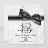 13th Lace Wedding Jubileum Damask en Faux Bow Magnetische Uitnodiging (Voorkant)