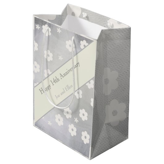 14e Jubileum van het huwelijk, Ivory Jubileum Medium Cadeauzakje (Achterkant Gekanteld)