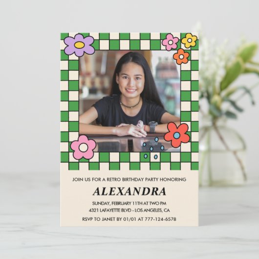 14e verjaardag uitnodigingen Retro Groovy Bloemen (Staand voorkant)