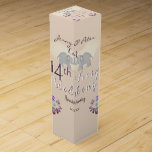 14e Weddenschap Ivoor Jubileum Wijn Gift Box Wijn<br><div class="desc">Op zoek naar de juiste wijndoos voor 14e trouwdag? Mijn originele geïllustreerde olifanten en opalen zouden het enige kunnen zijn. Als er een symbool is dat je zou willen dat aangepast is voor dat speciale cadeau, ben ik beschikbaar om dat precies te doen. Stuur me maar een bericht en ik...</div>