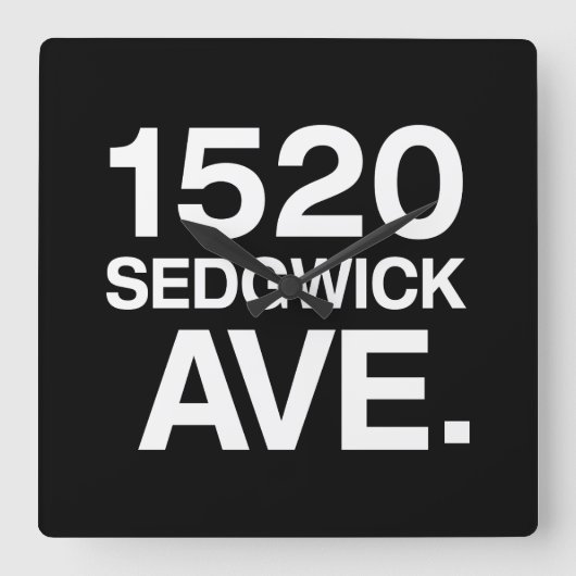 1520 SEDGWICK AVE. VIERKANTE KLOK (Voorkant)