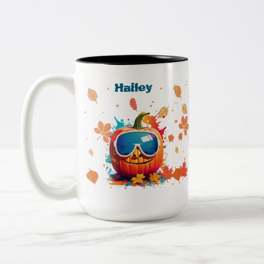 15 oz Fall Coffee Mug, Cool pumpkin with goggles Tweekleurige Koffiemok (Links)