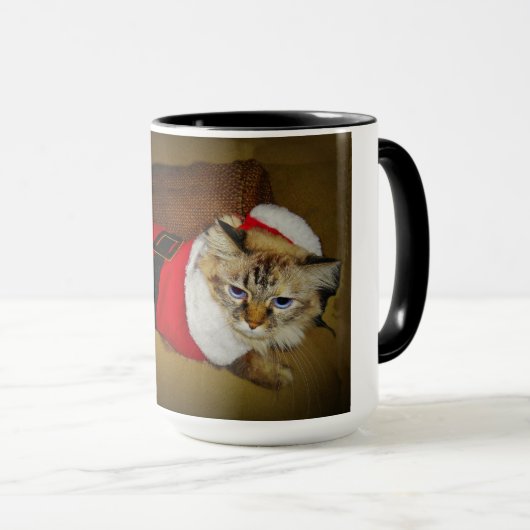 15 oz. mok met Dezi de Ragdoll verkleed als kerstm (Voorkant rechts)