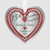 15e Jubileum voor bruiloft Ruby Diamonds Keepslag Ornament (voorkant)