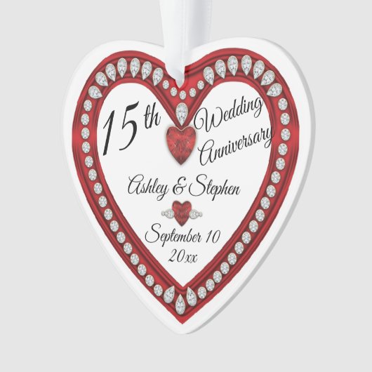 15e Jubileum voor bruiloft Ruby Diamonds Keepslag Ornament (voorkant)