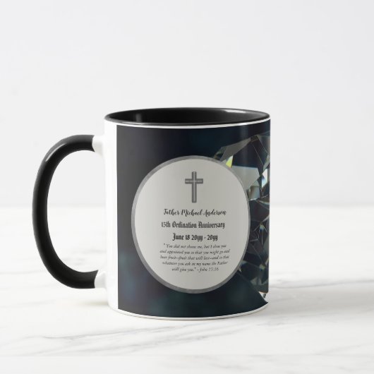 15e Priesterwijding Jubileum Kristal - ELKE GEESTE Mok (Links)