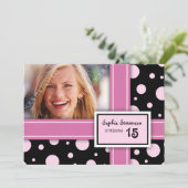 15e verjaardag Uitnodiging roze zwarte Stippen (Staand voorkant)