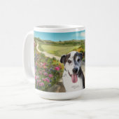 15oz Mok: Pie in een veld van Dahlias (hond op spo Koffiemok (Voorkant links)