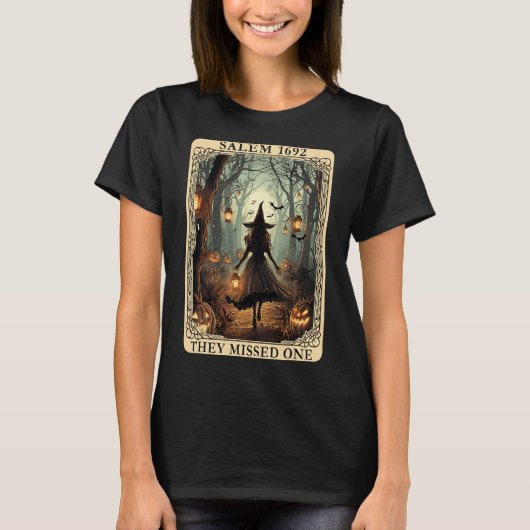 1692 Halloween Witch Ze missen een Tarot Kaart Wo T-shirt (Voorkant)